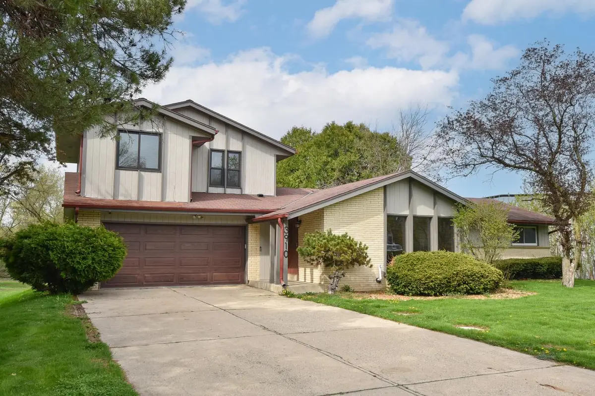 3910 Calumet ROAD, Brown Deer, WI 53209 - #1