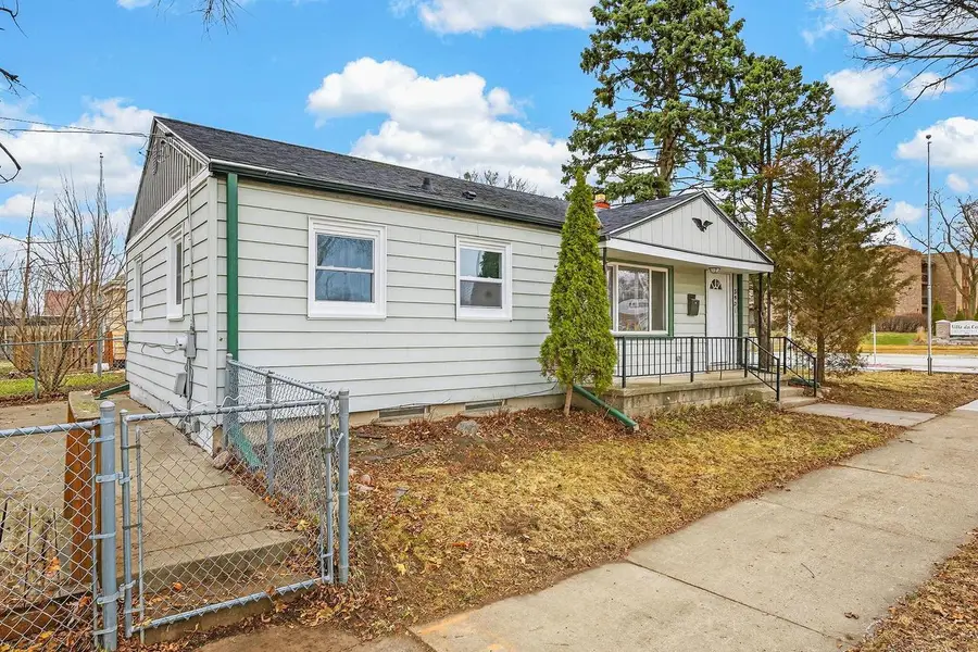 8901 W Lisbon AVENUE, Milwaukee, WI 53222 - #2