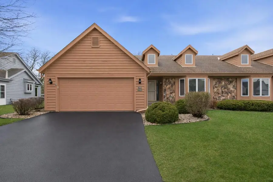 W180N9879 Riversbend CIRCLE, Germantown, WI 53022 - #2