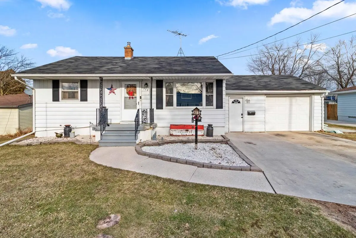 717 Buchholz STREET, Two Rivers, WI 54241 - #1