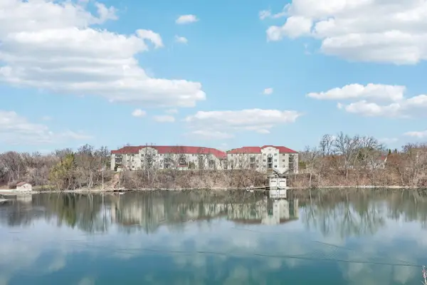 N51W34861 Wisconsin AVENUE #1113, Okauchee, WI 53069