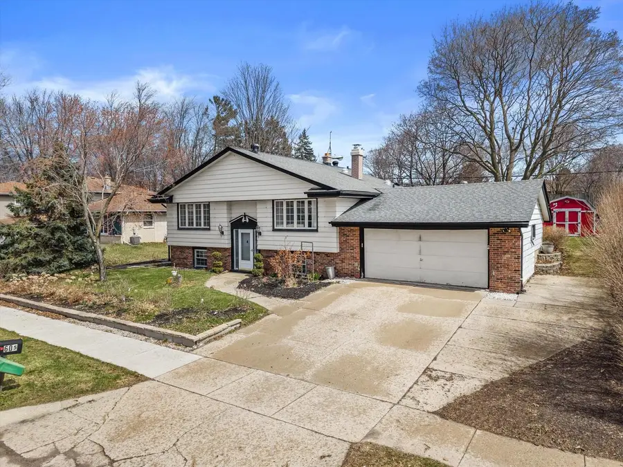 605 Juniper COURT, West Bend, WI 53095 - #3