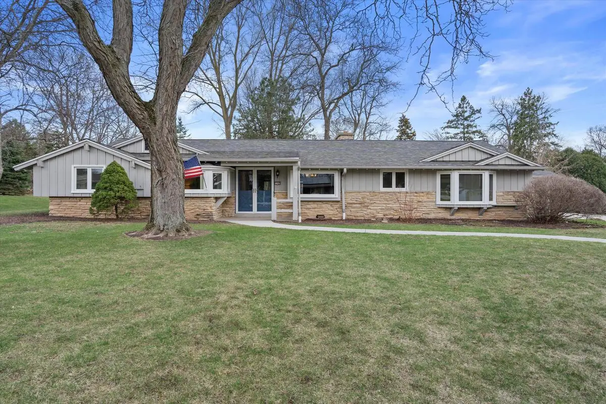 17505 Azure LANE, Brookfield, WI 53045 - #1