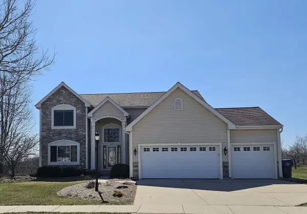 2107 Willow Pond WAY, Grafton, WI 53024