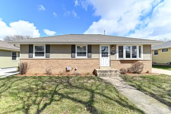 7818 W Warnimont AVENUE, Milwaukee, WI 53220