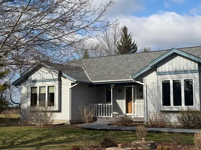 333 Lake Shore ROAD, Grafton, WI 53024 - #1