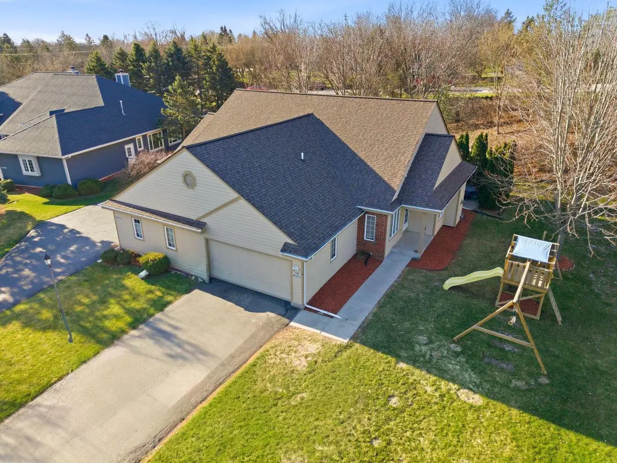 N48W16217 Lone Oak LANE, Menomonee Falls, WI 53051 - #1