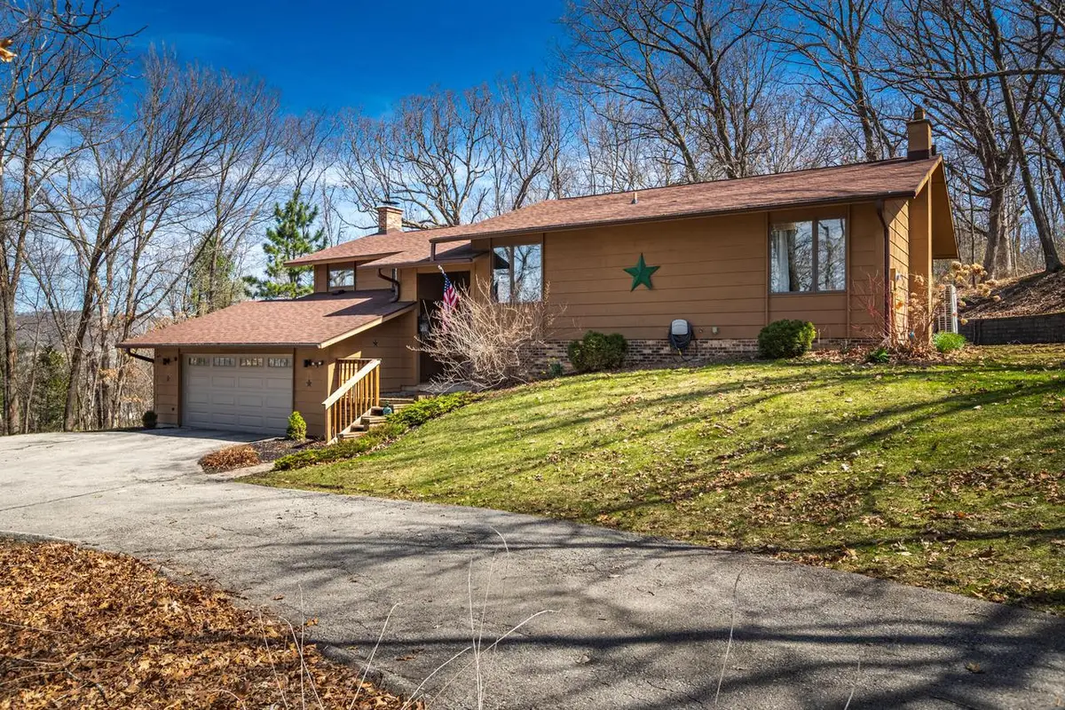 5752 Fox Chase DRIVE, Hokah, MN 55941 - #1