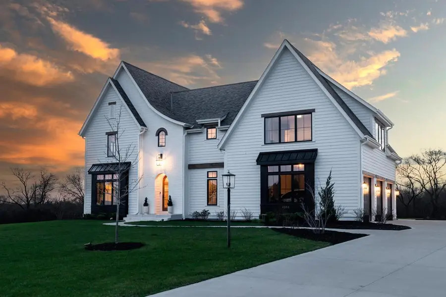 4066 Hawthorn Farm COURT, Delafield, WI 53018 - #2