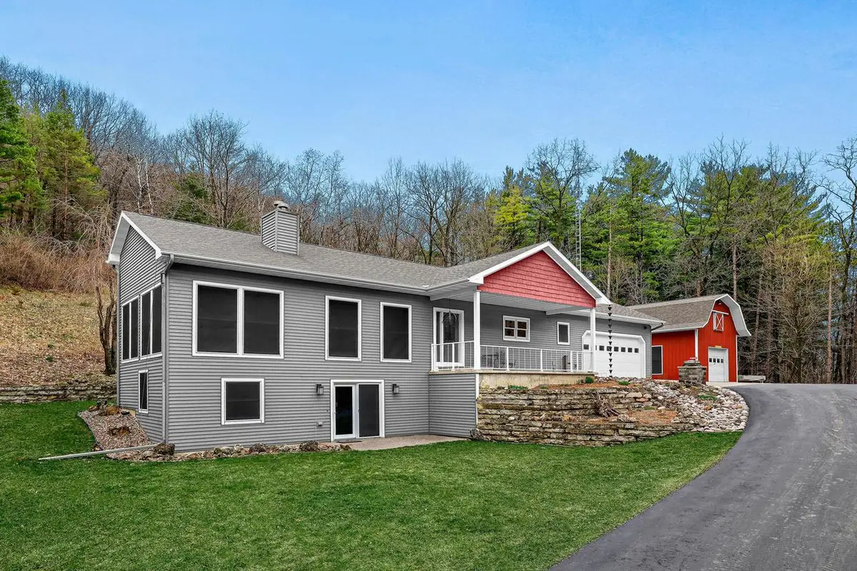 W4512 County Road FO, La Crosse, WI 54601 - #1