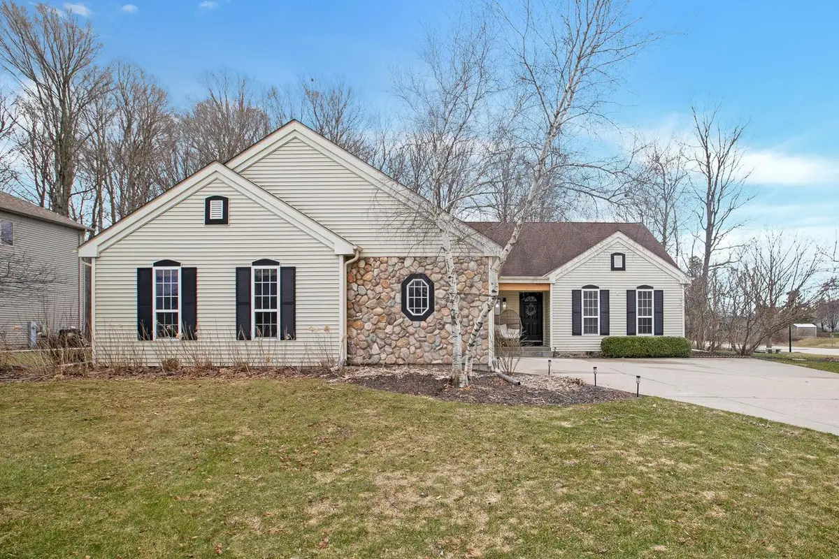 88 King Oak COURT, Random Lake, WI 53075 - #1