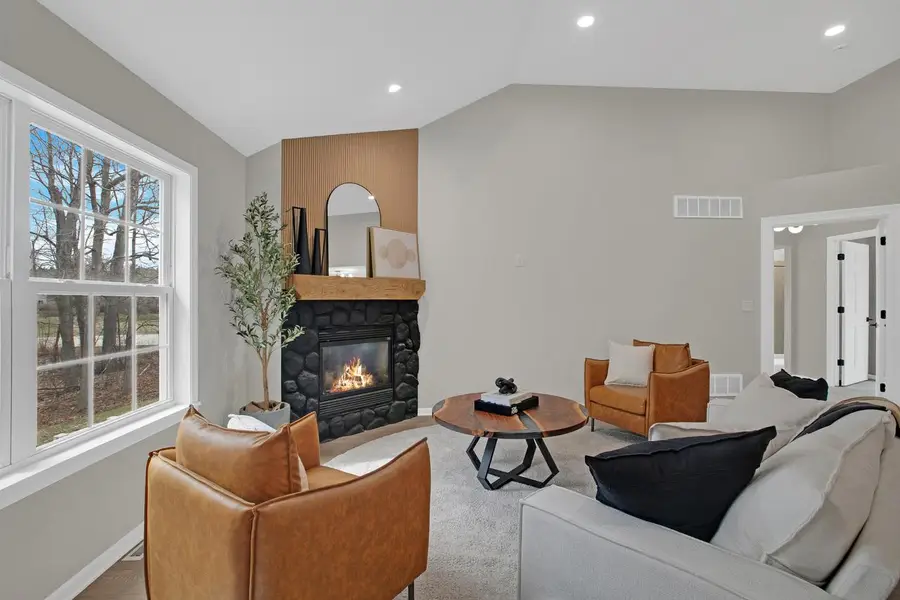 88 King Oak COURT, Random Lake, WI 53075 - #3