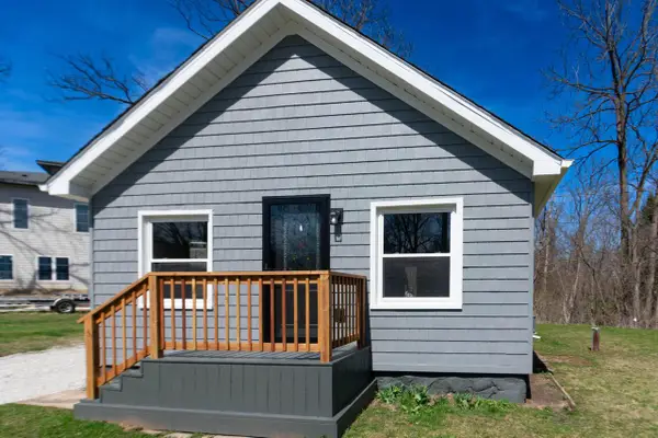 5437 Pleasant View DRIVE, Waterford, WI 53185