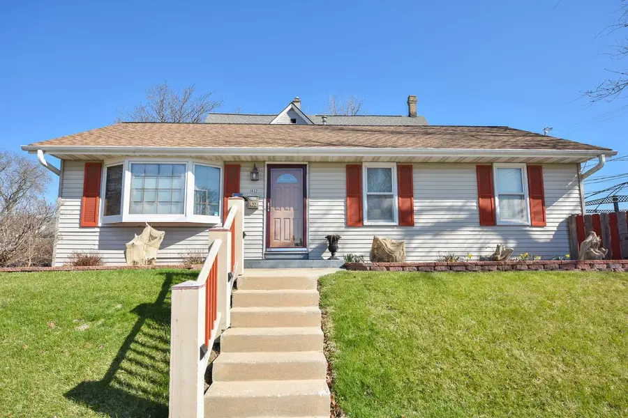 1432 Chestnut STREET, South Milwaukee, WI 53172 - #2