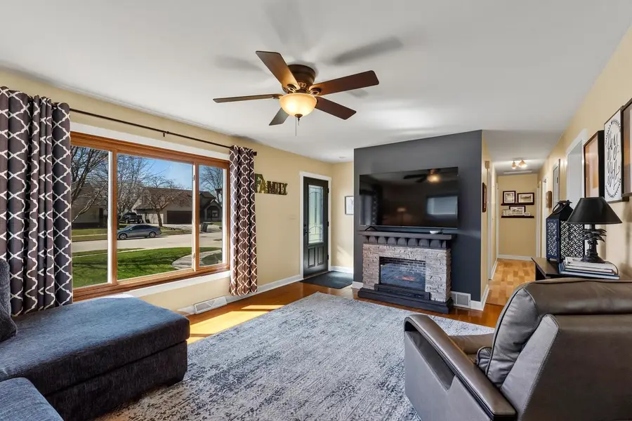 N169W20242 Wilshire DRIVE, Jackson, WI 53037 - #3