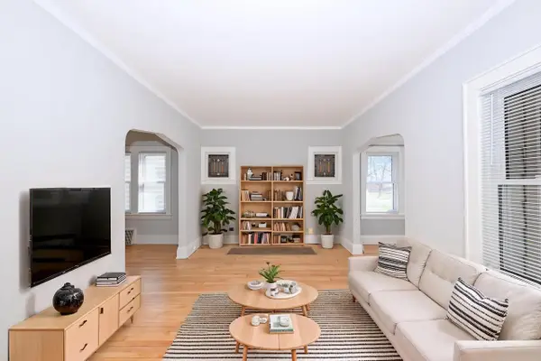 7702 W Lorraine PLACE, Milwaukee, WI 53222