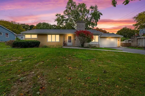 1011 E Wabash AVENUE, Waukesha, WI 53186