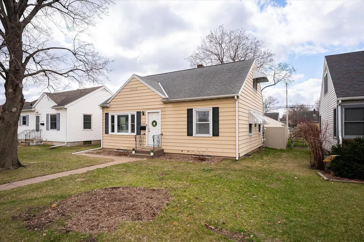 1324 Hyde AVENUE, La Crosse, WI 54601 - #1