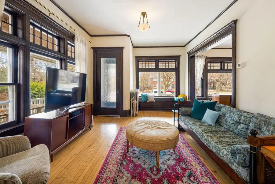 2718 E Kenwood BOULEVARD #2, Milwaukee, WI 53211 - #3