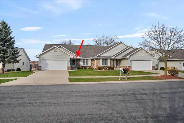 1054 Stillwater LANE, Hartford, WI 53027