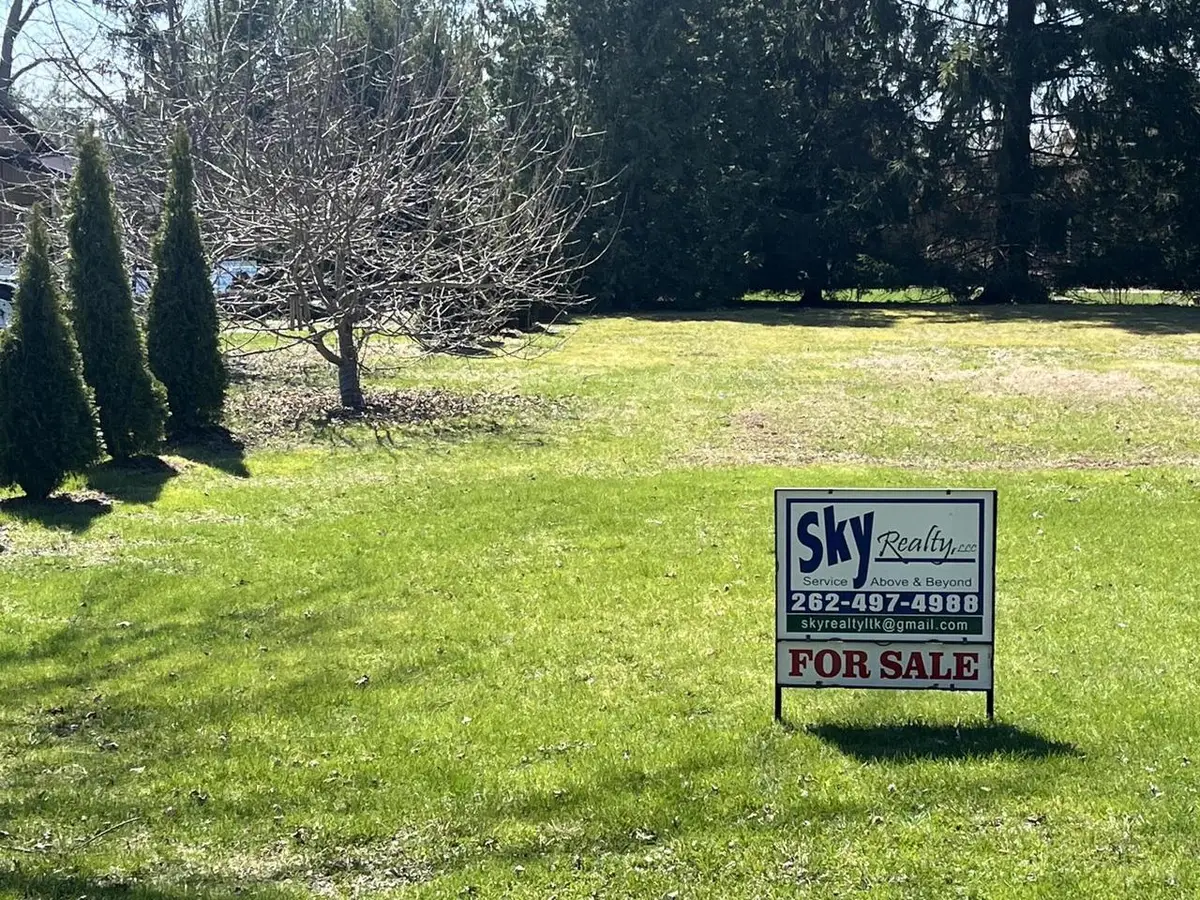 24 & 25 HIAWATHA DRIVE, Kansasville, WI 53139 - #1