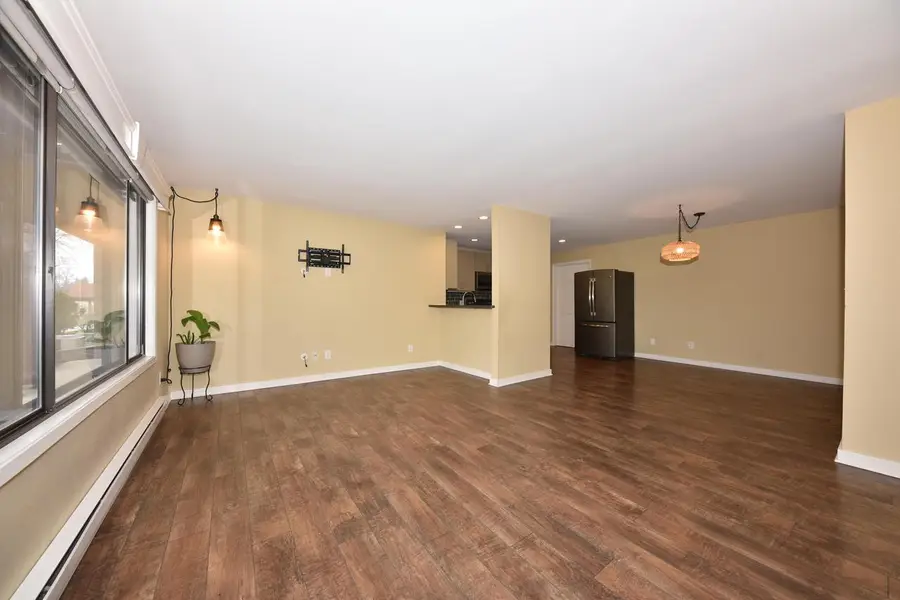 1612 S Coachlight DRIVE, New Berlin, WI 53151 - #3