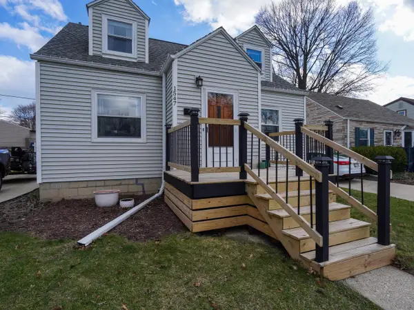 1547 E Tripoli AVENUE, Milwaukee, WI 53207