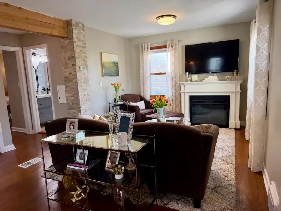 1547 E Tripoli AVENUE, Milwaukee, WI 53207 - #3