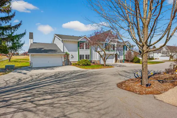 N74W23475 Water Tower COURT #E2, Sussex, WI 53089