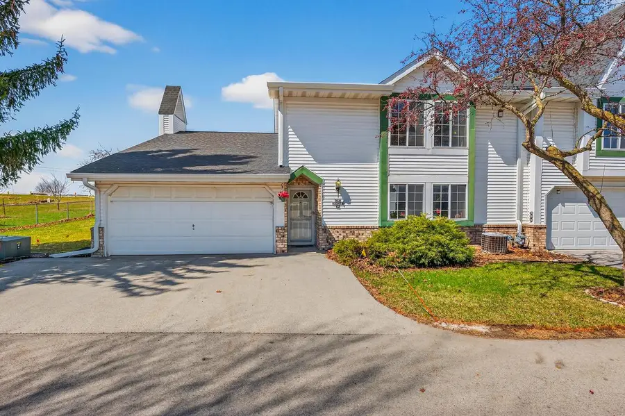 N74W23475 Water Tower COURT #E2, Sussex, WI 53089 - #3