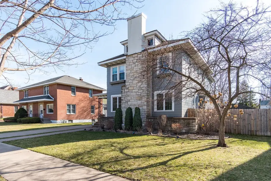 325 14th STREET S, La Crosse, WI 54601 - #3