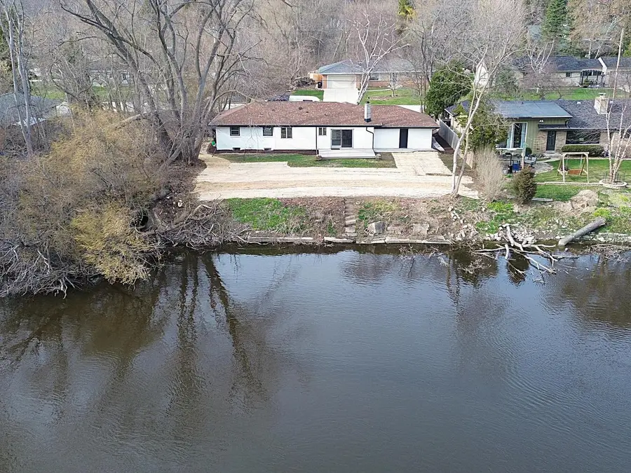 519 W Montclaire AVENUE, Glendale, WI 53217 - #3