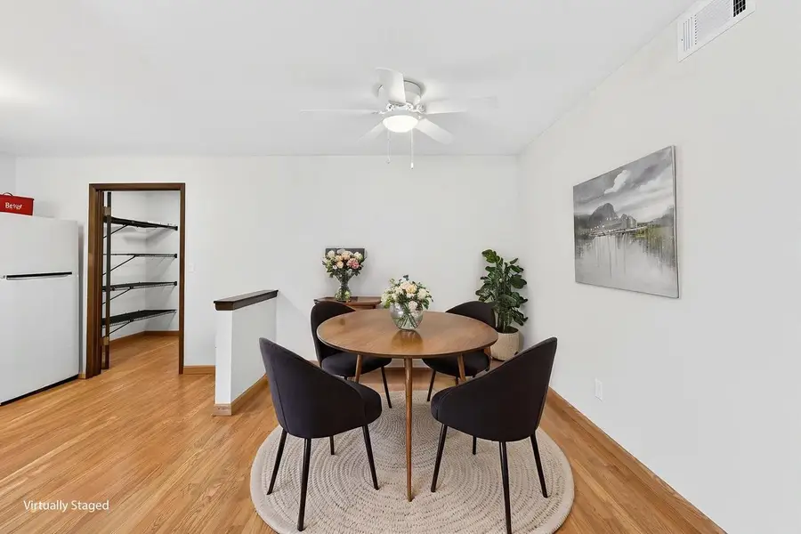 1659 S Carriage LANE #8, New Berlin, WI 53151 - #3