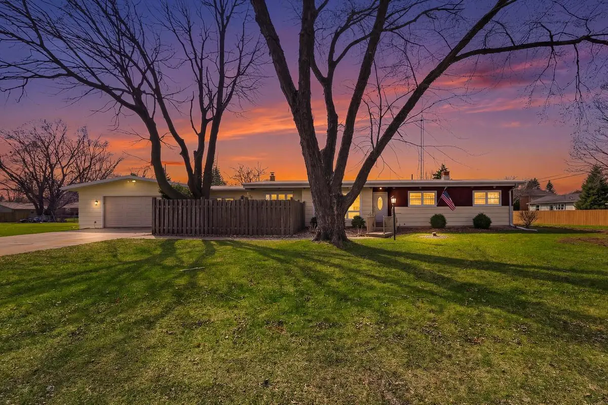 N5954 DEMING PLACE, Fond Du Lac, WI 54935 - #1