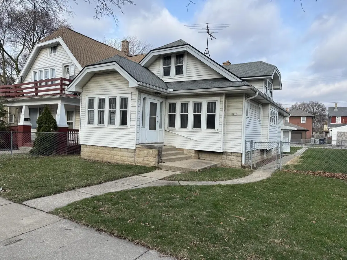 2772 N 52nd STREET, Milwaukee, WI 53210 - #1