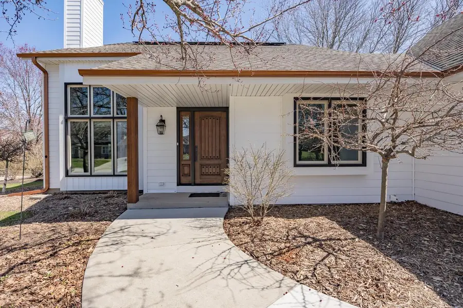 4080 S Wilshire DRIVE, New Berlin, WI 53151 - #2