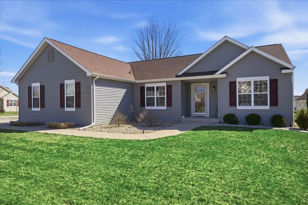 1418 Center STREET, Hartford, WI 53027 - #1