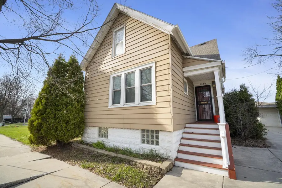 1338 W Brown STREET, Milwaukee, WI 53205 - #2