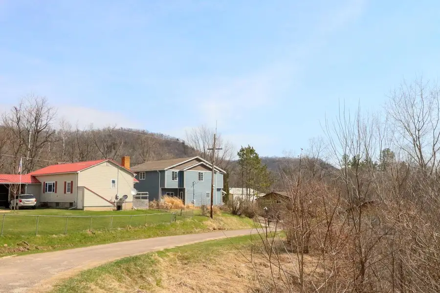 W884 E Mohawk LANE, Stoddard, WI 54658 - #3