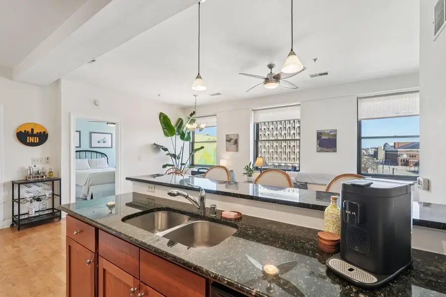 606 W Wisconsin AVENUE #309, Milwaukee, WI 53203 - #3