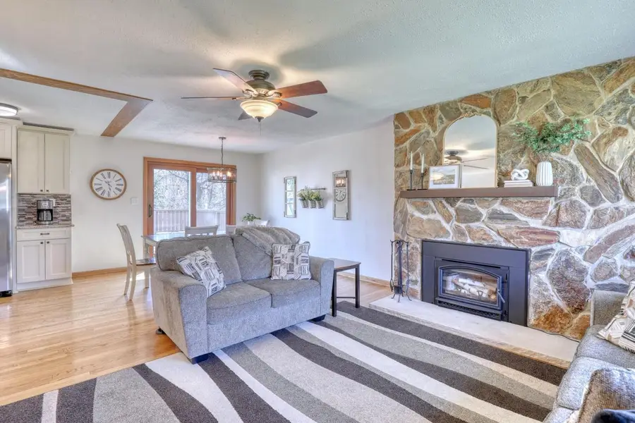 W200N9460 Woodside LANE, Menomonee Falls, WI 53051 - #3