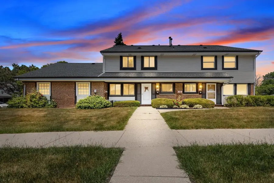 1906 W Salem STREET, Milwaukee, WI 53221 - #2