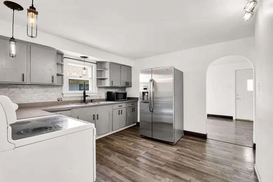 257 W Loos STREET, Hartford, WI 53027 - #3