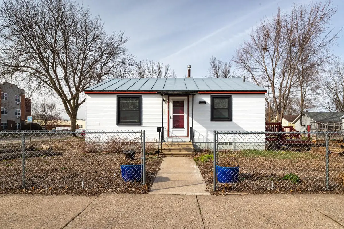 803 Hood STREET, La Crosse, WI 54601 - #1