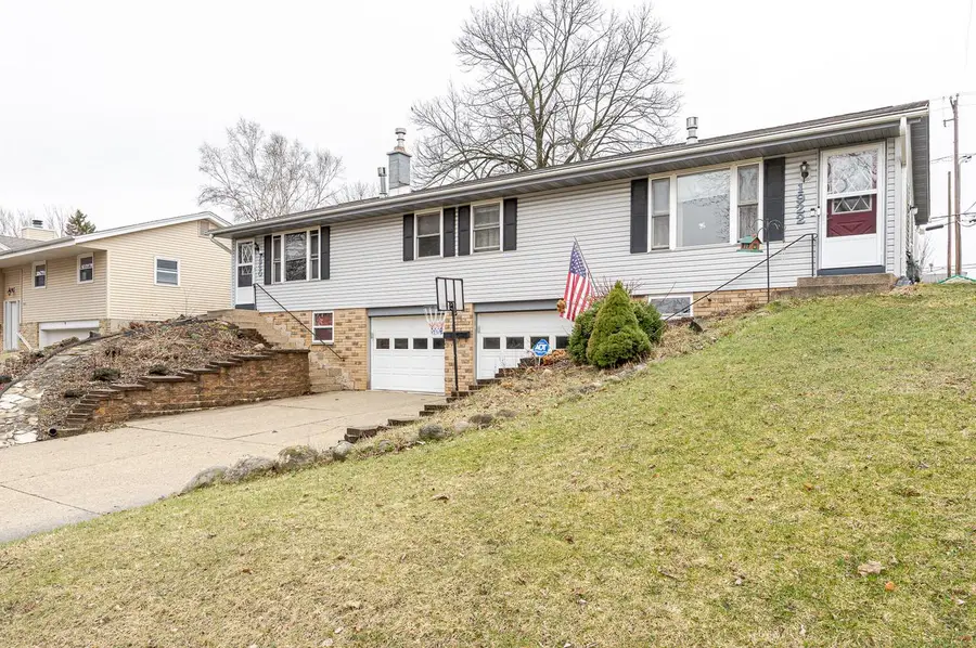 1920 Woodlawn AVENUE #1922, West Bend, WI 53090 - #2