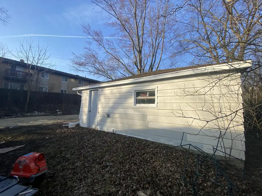 8621 N Granville ROAD, Milwaukee, WI 53224 - #3