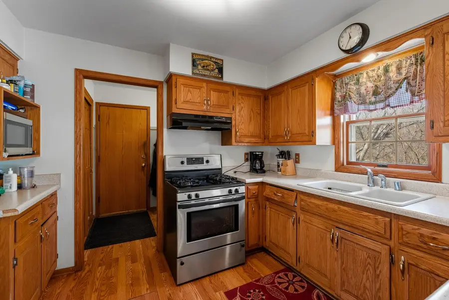 2908 Devonshire COURT, Waukesha, WI 53188 - #3