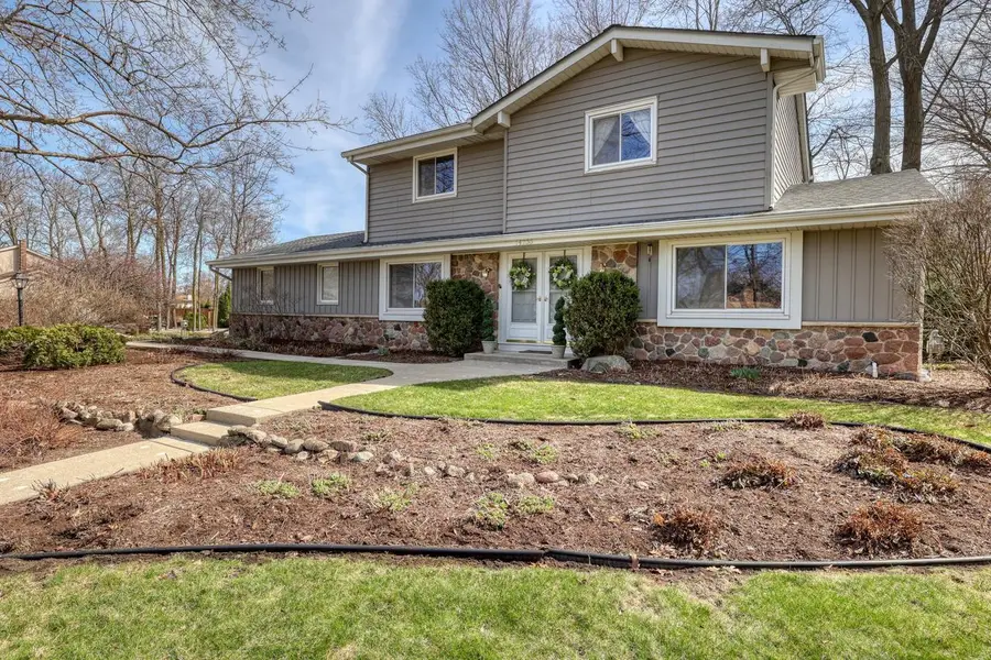 14235 W Wilbur DRIVE, New Berlin, WI 53151 - #2