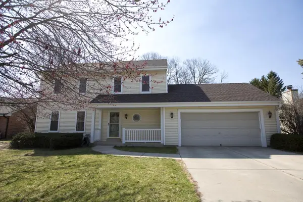 4445 S Longview DRIVE, New Berlin, WI 53151