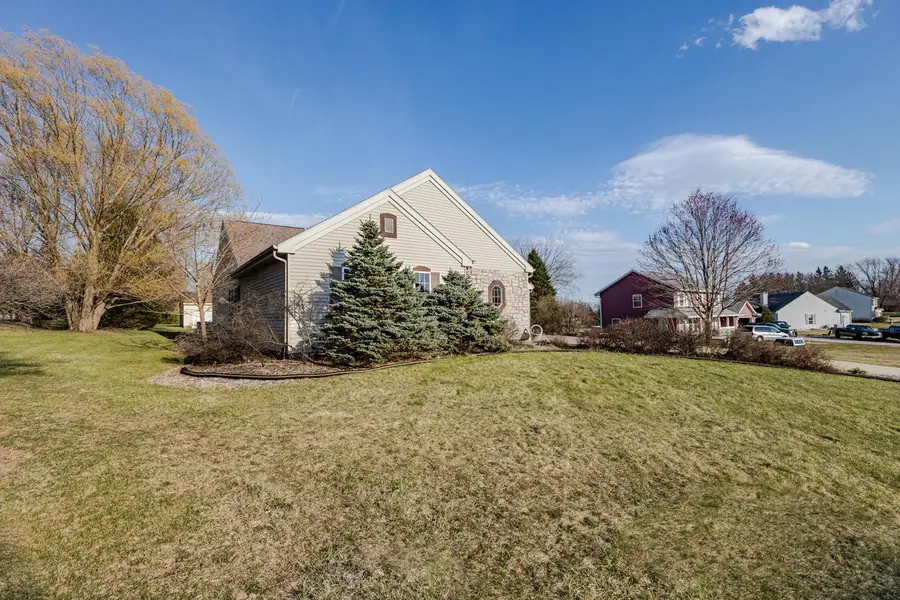 W220N7288 Coventry Meadows COURT, Lisbon, WI 53089 - #2